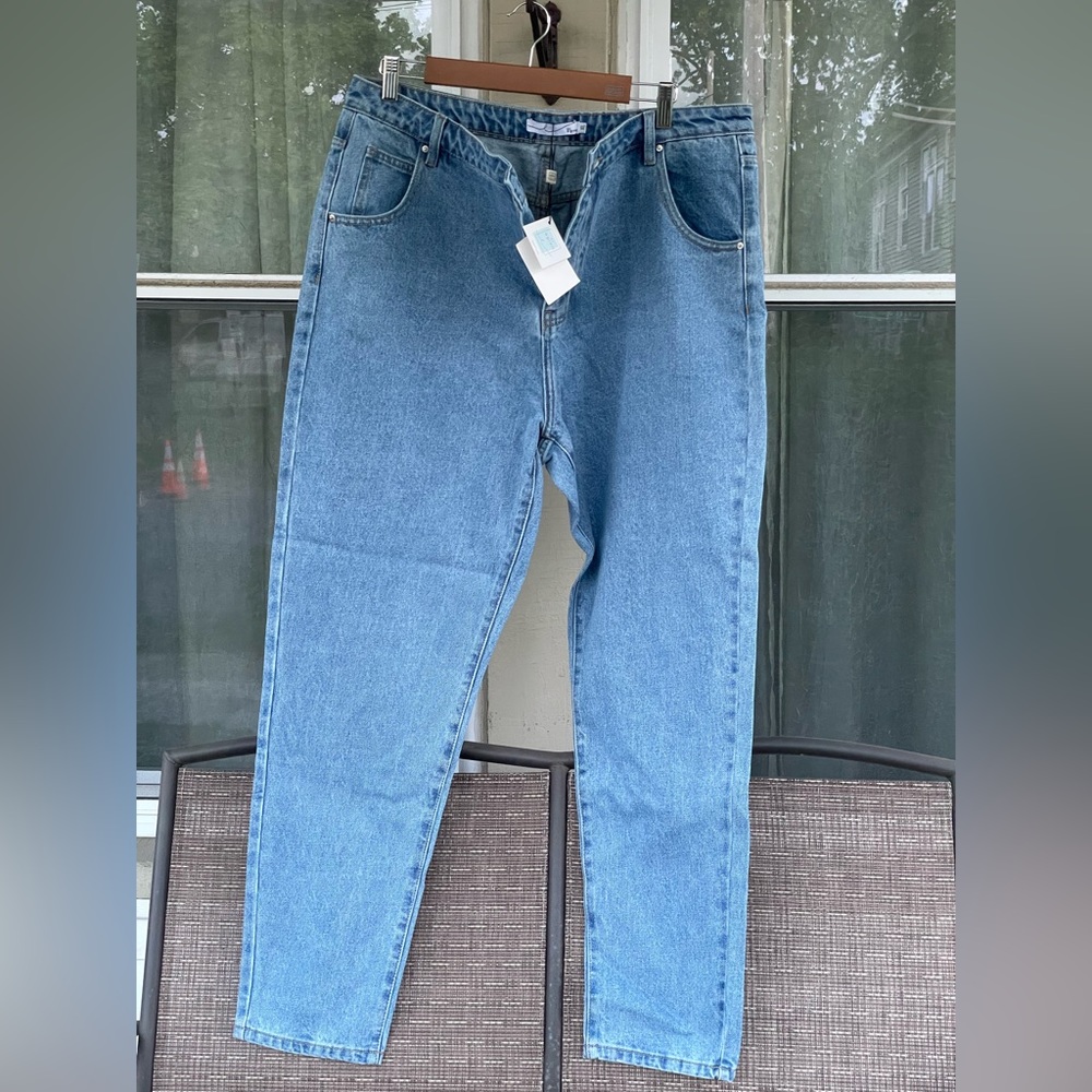 XL, Denim jeans.